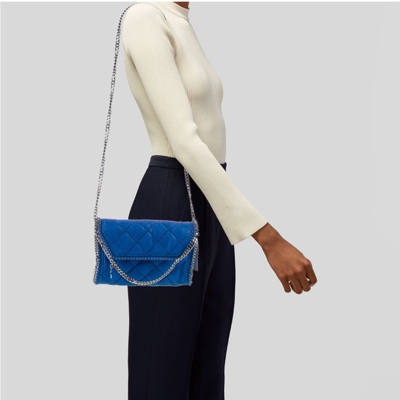 Stella McCartney Vegetarian Suede Quilted Chain-Link Crossbody Bag in Blue - Picture 4 of 16